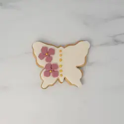 Μπισκότα πεταλούδα άσπρη με ροζ λουλούδια 