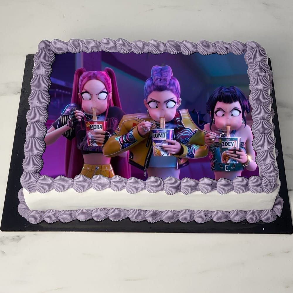 Τούρτα K-pop Demon Hunters Huntrix με Κολατσιό