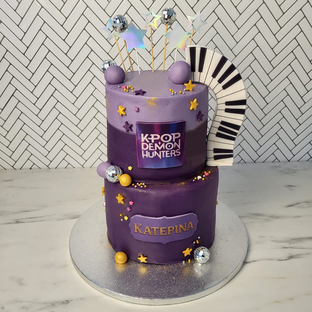 Τούρτα K-pop Demon Hunters Huntrix Πιάνο