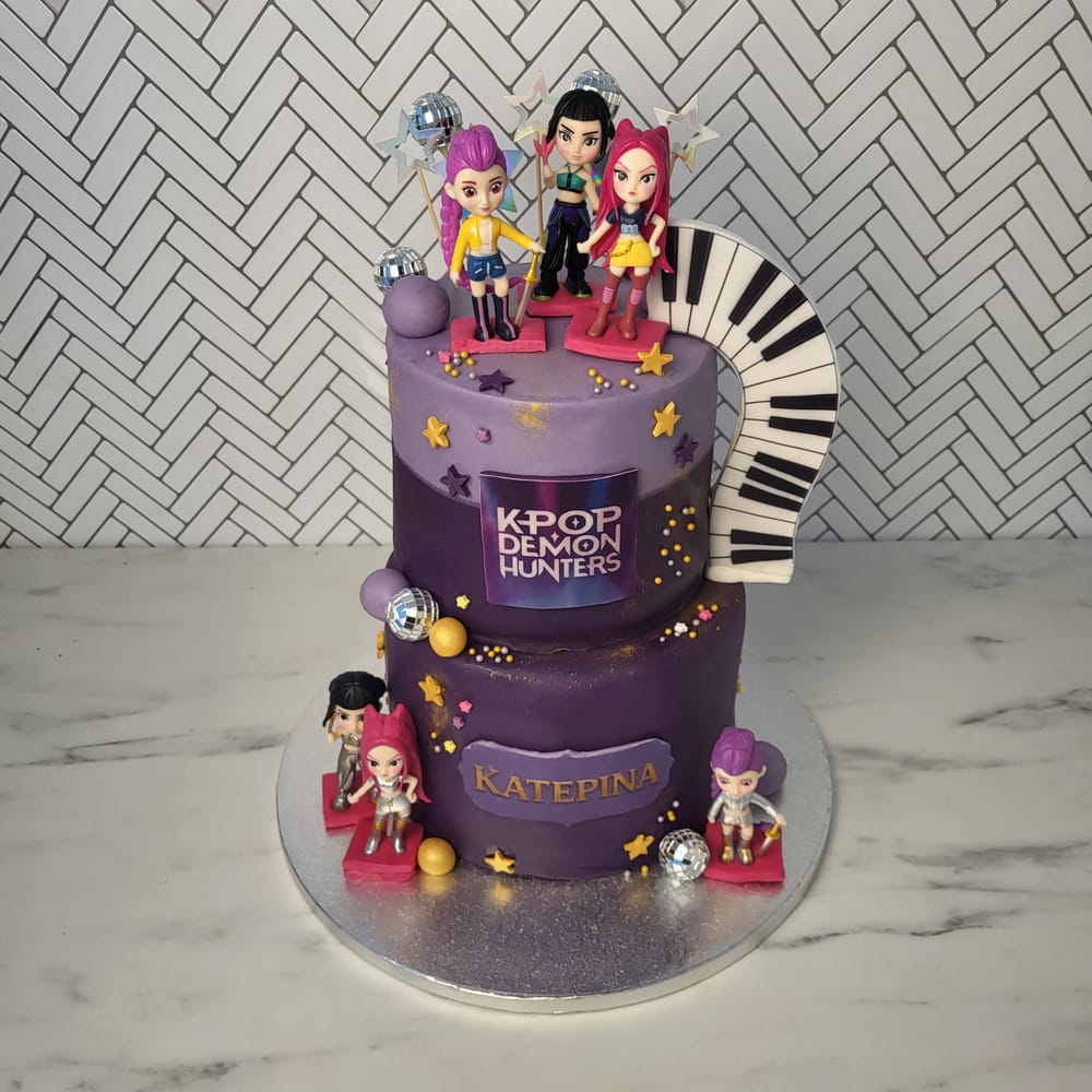 Τούρτα K-pop Demon Hunters Huntrix Πιάνο